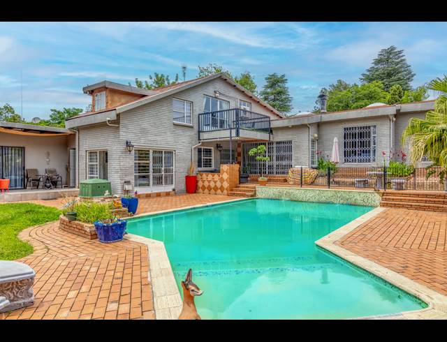 5 BEDROOM HOUSE TO LET IN RIVONIA